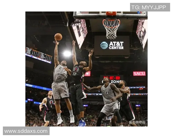 勇士与火箭西部决赛第二场激战回顾与精彩瞬间分析 勇士与火箭西部决赛第二场激战回顾与精彩瞬间分析